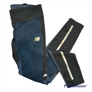New Balance Dry Pocket Mesh Back Leggings. Size Small. EUC